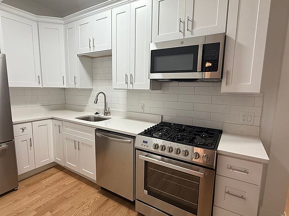 3rd image of 35 Westland Ave #1