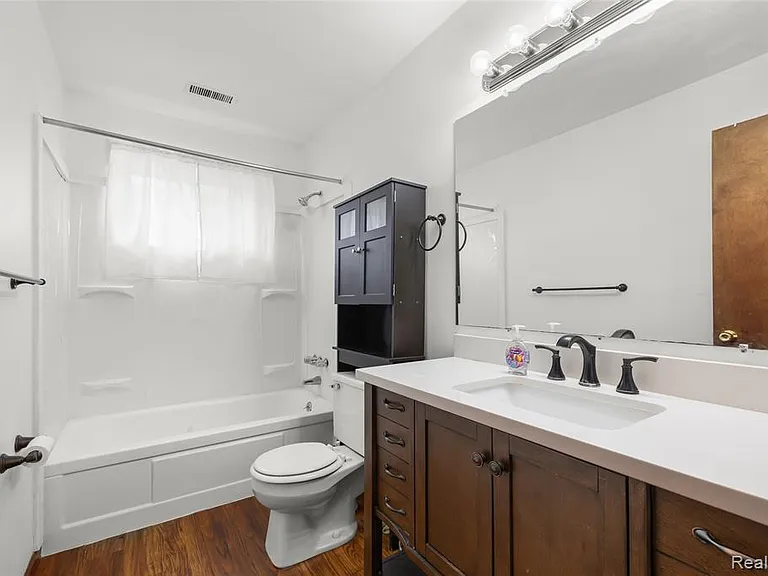 6226 Highview St — Photo 12
