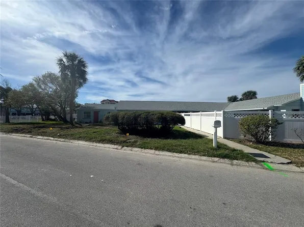 17002 Dolphin Dr, North Redington Beach, FL 33708