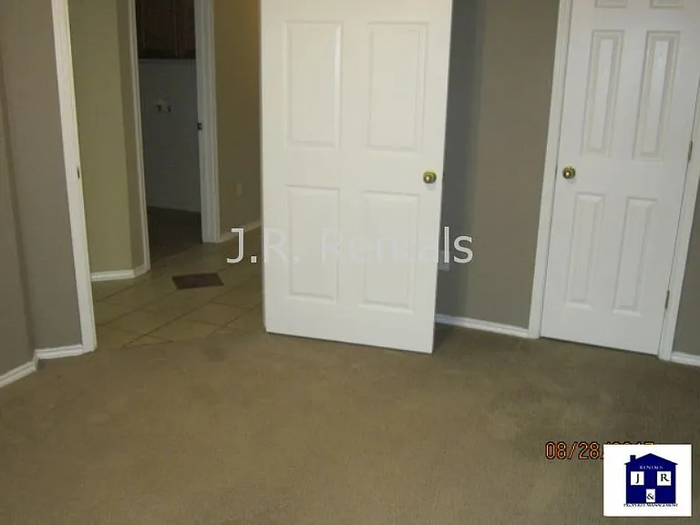 5510 Shawn Dr — Photo 102