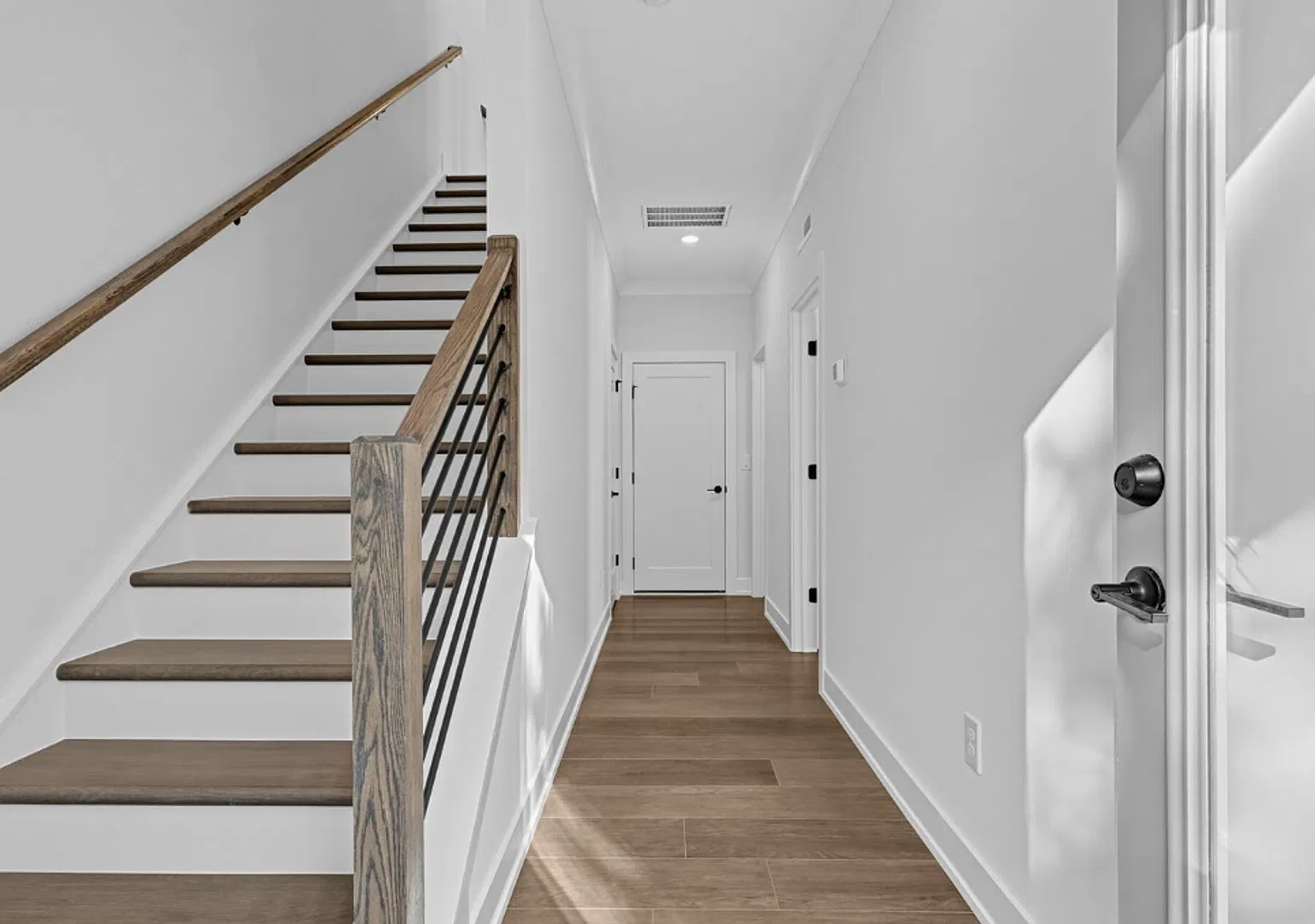 Modern, End Unit, New Construction Townhome | 4 Bedrooms, Prime Location — Photo 2