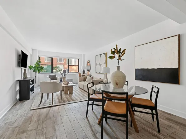 305 E 72nd St APT 3DS, New York, NY 10021