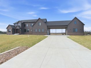 243 Thurston Ln, Derby, KS 67037
