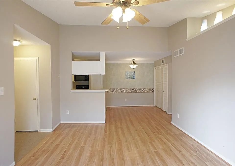 2nd image of 2121 Hepburn St APT 614