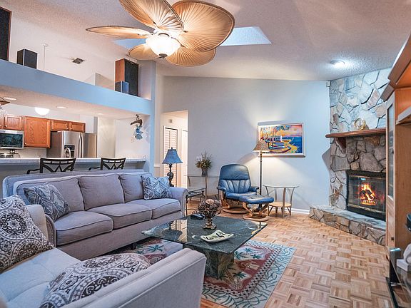 5th image of 204 Solano Woods Dr