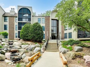 9500 Collegeview Rd APT 210, Bloomington, MN 55437