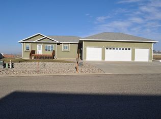 2314 Callaway Ct, Pierre, SD 57501