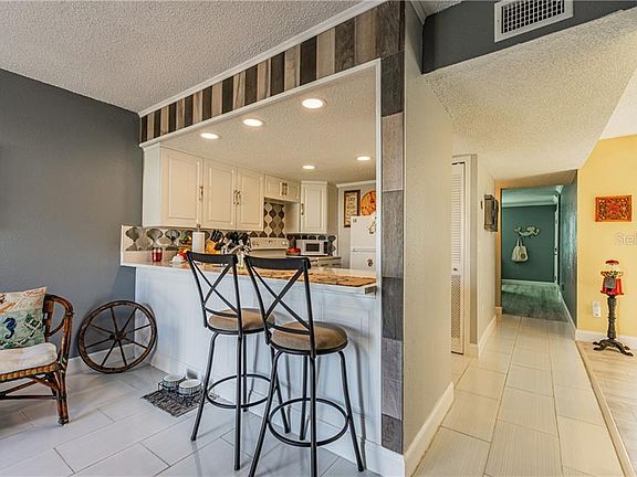 4th image of 720 Haven Pl