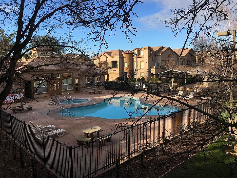 1st image of 5350 Dunlay Dr