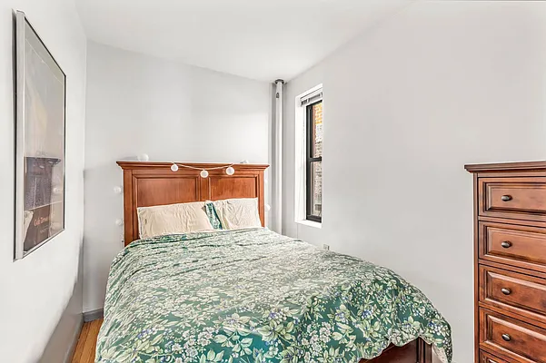 Rented by Avenues Real Estate | media 11