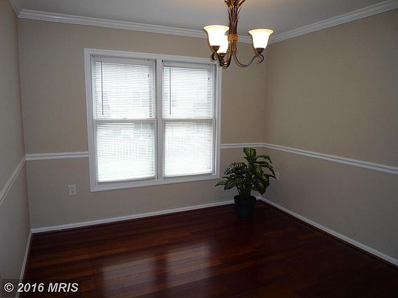 4th image of 5662 Chapel Run Ct
