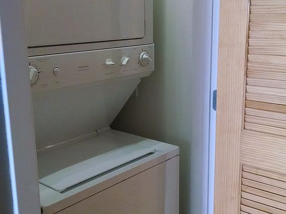 3rd image of 1645 W Ogden Ave Unit 626