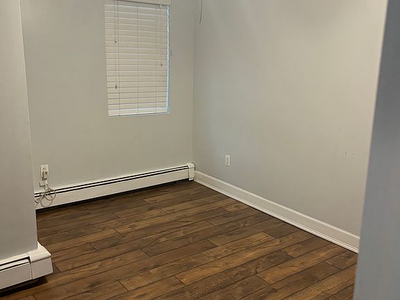 4th image of 475 W Broadway APT A3