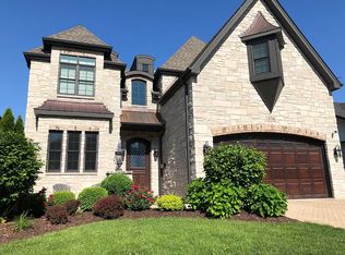 376 S Mitchell Ave, Elmhurst, IL 60126