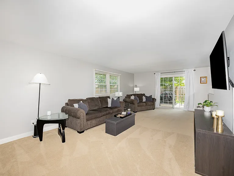 183 Monarch Rd — Photo 7