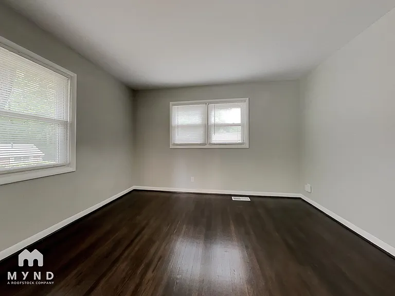 5442 Southampton Rd — Photo 5