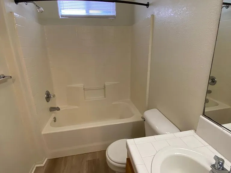 4401 Pebble Creek Dr — Photo 12