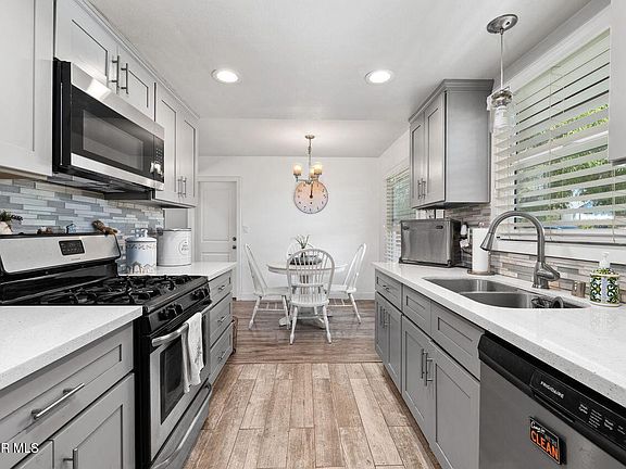 3rd image of 2991 Calle Estepa