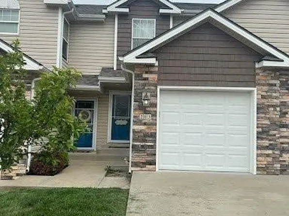 213 Pointe Ln, Raymore, MO 64083