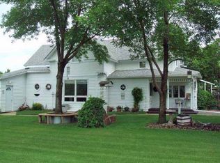 9 4th Ave NW, Towner, ND 58788