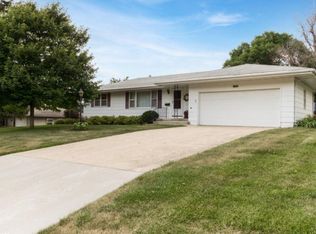 1203 Grand St, Guthrie Center, IA 50115