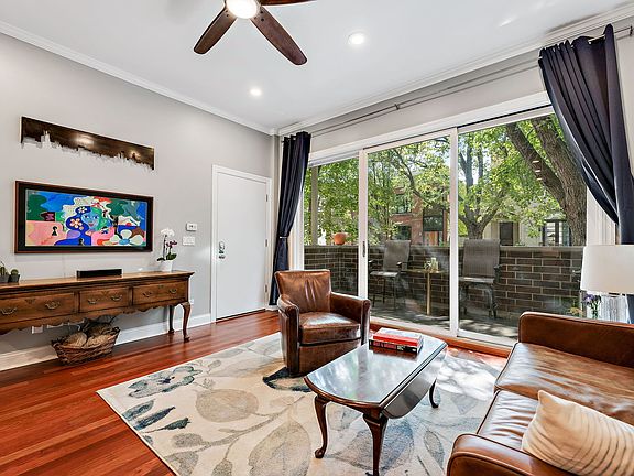 3rd image of 1937 N Wilmot Ave #1N