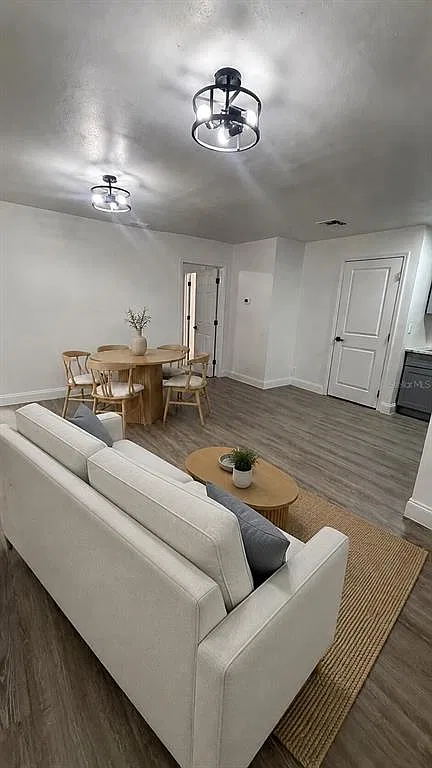 1 bed, 1.0 bath, 650 sqft, $1,500 — Photo 4