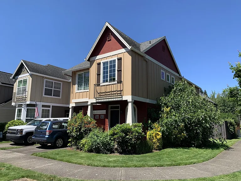 903 SE Elina Ave — Photo 4