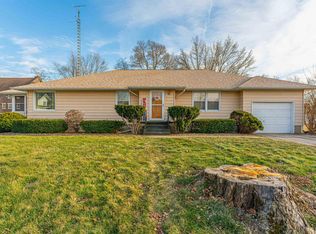 207 SW 3rd St, Atlanta, IL 61723