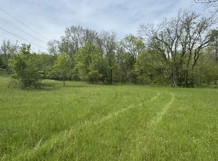 1613 Saundersville Rd, Hendersonville, TN 37075
