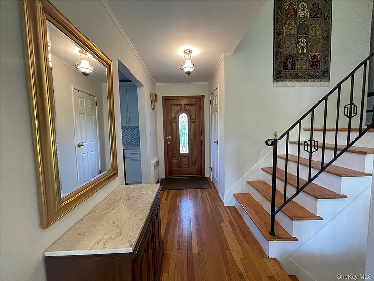 6 Preston Ct — Photo 3