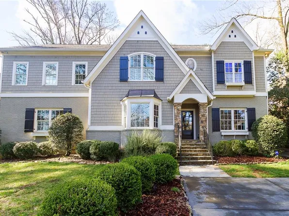 956 Buckingham Cir NW, Atlanta, GA 30327