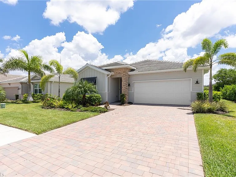 14541 Stern Way — Photo 1