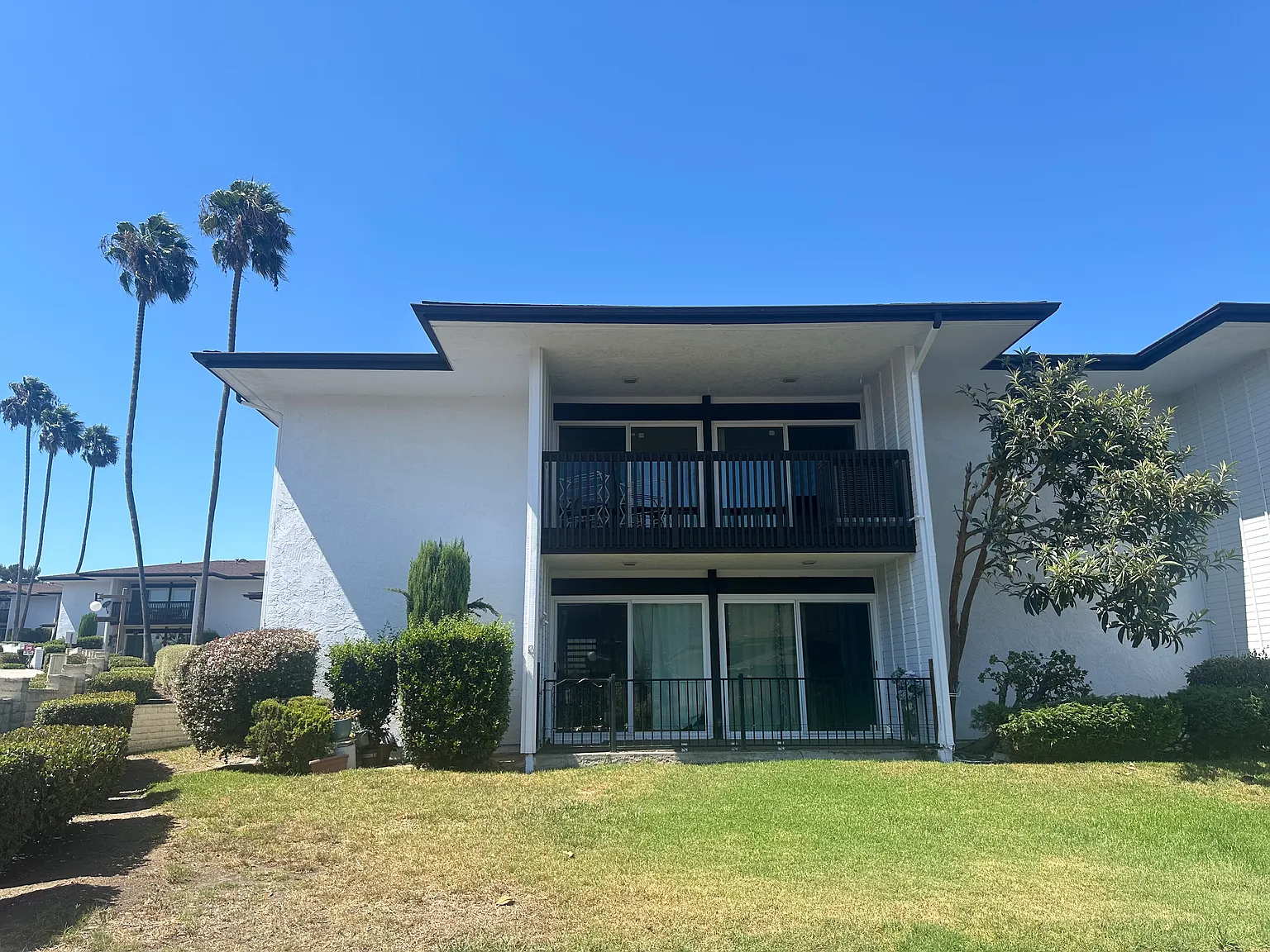 3 bed, 1440 sqft, $3,500 — Photo 1