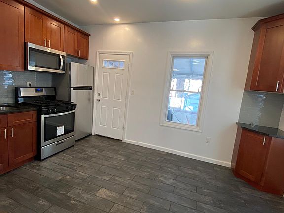 2nd image of 4378 De Reimer Ave #1A