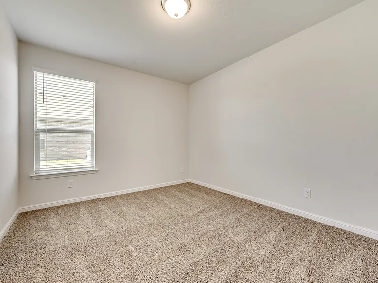 415 Helm Ln — Photo 11