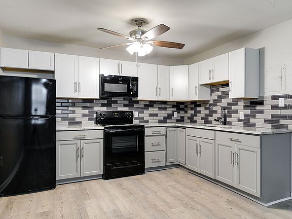5th image of 37 Labrook Dr APT 3