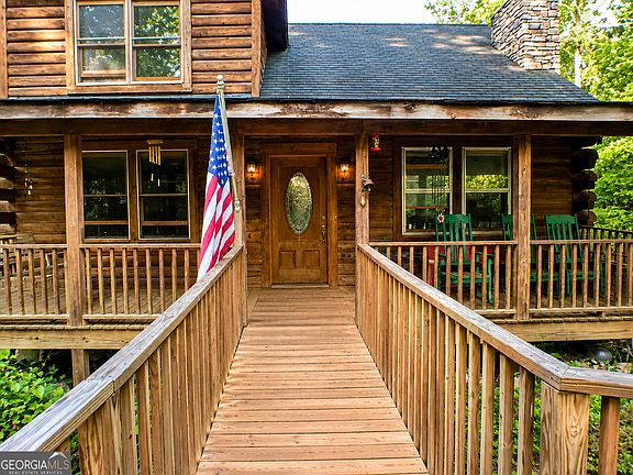 4th image of 78 Pine Dr