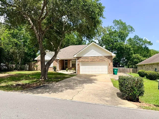 3 bed, 2000 sqft, $1,950 — Photo 3