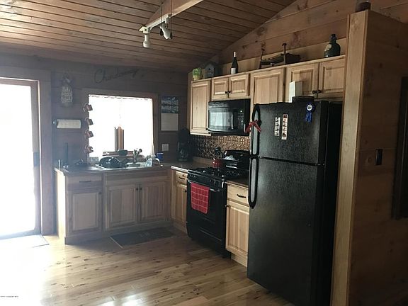 5th image of 24 Gail Dr