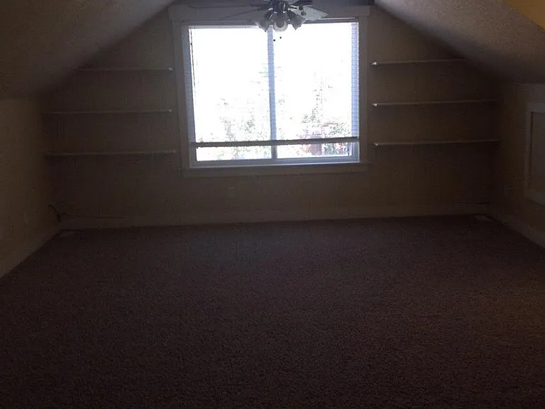 upstairs bonus room
