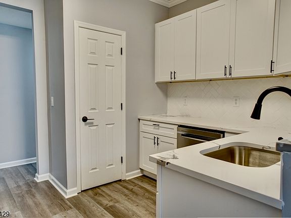 3rd image of 15 Conover Ter