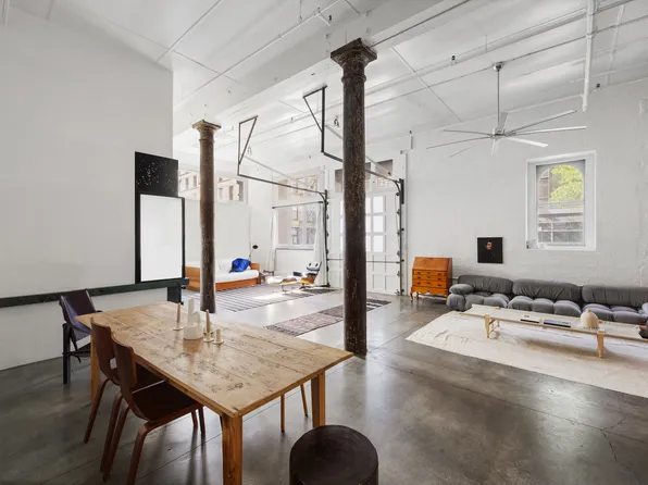 125 Watts Street 1 image 2 of 23