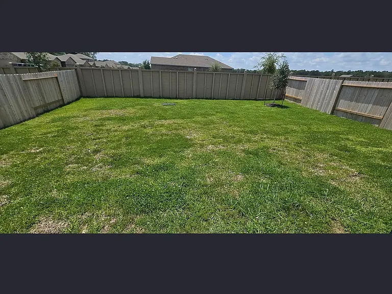 25597 Rose Creek Dr — Photo 14