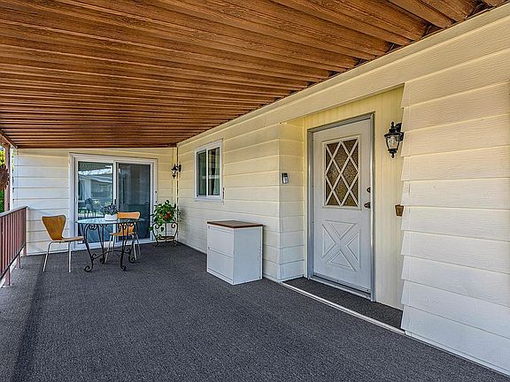 4th image of 520 Millpond Dr Unit 520
