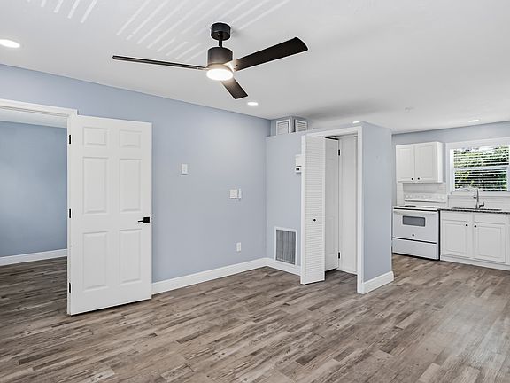 5th image of 7181 49th Ave N #2