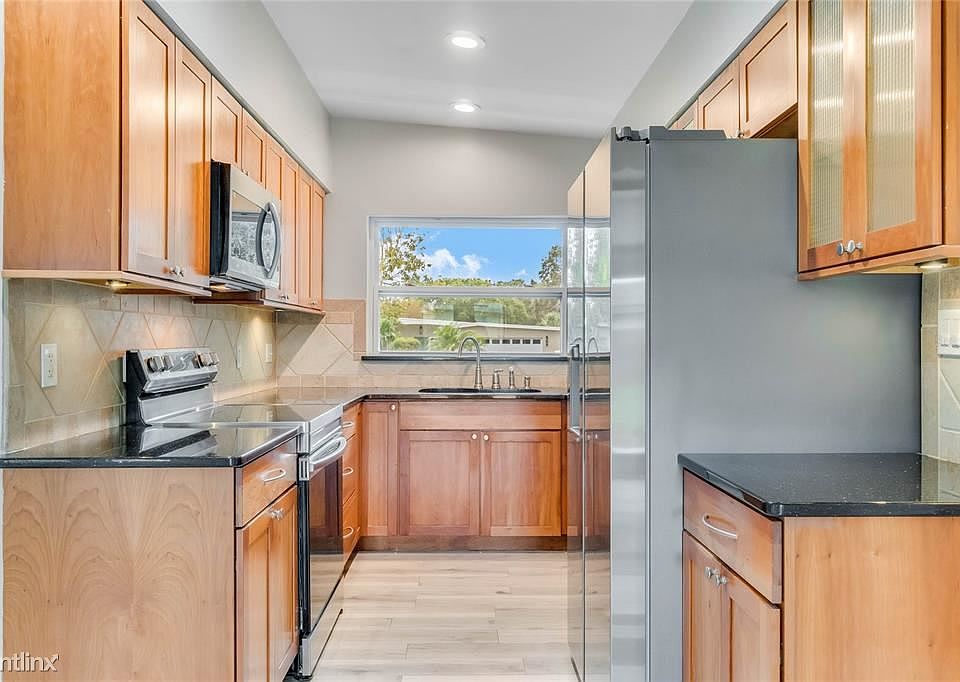 1st image of 2501R Hargill Dr