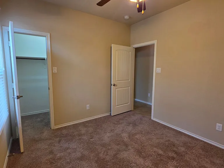 1912 Potrillo Ln — Photo 21