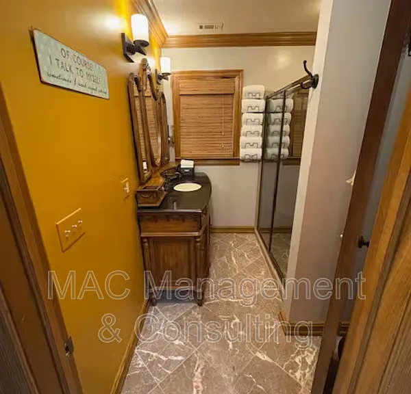 335 N Peachtree Ave #1 — Photo 5