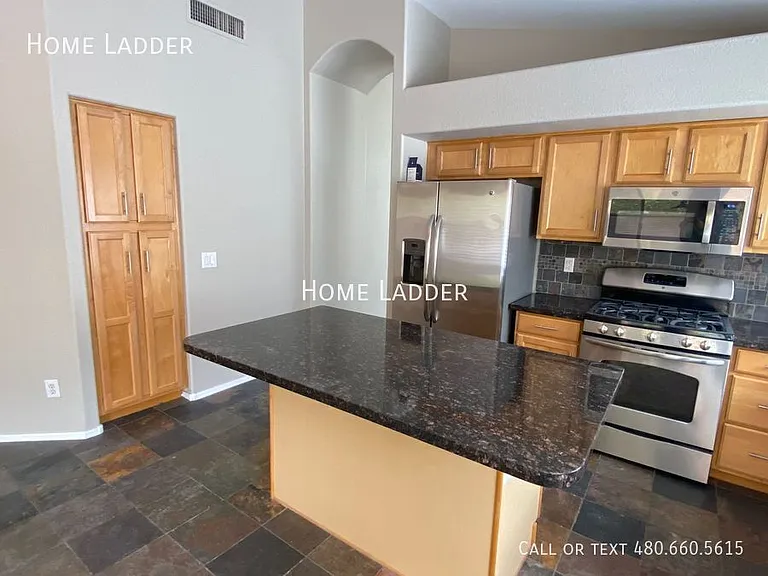 4723 E Weaver Rd — Photo 7